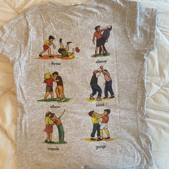 If you are a fan!  “Rare”  “The Umbrella Academy season 1” crew T shirt. - Picture 2 of 5